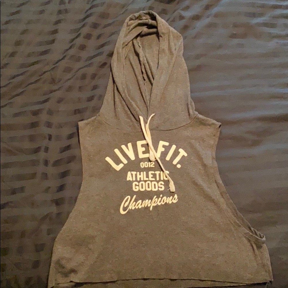 Cropped cut off shirt with Hoodie